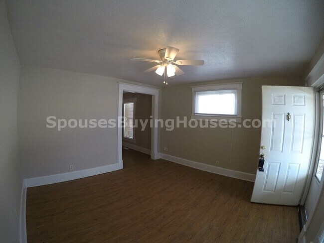 Building Photo - 1446 S Richland St