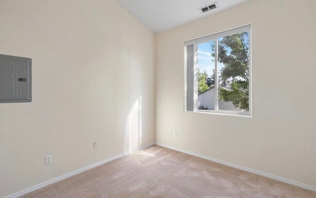 Foto del edificio - 5264 NE 121st Ave