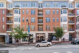 Building Photo - 1209 N Charles St