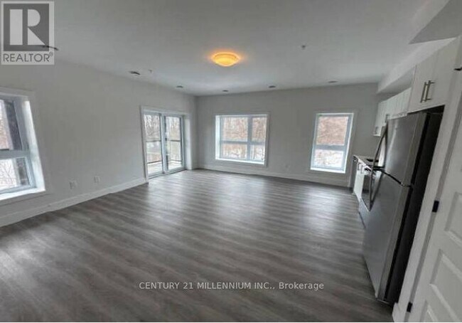 Photo du bâtiment - 1000 Lackner Blvd