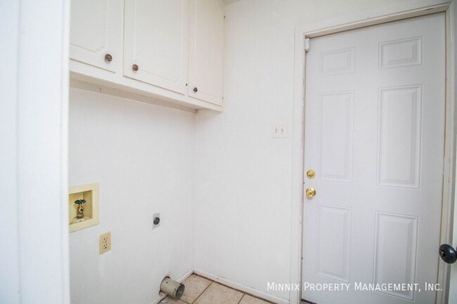 Building Photo - 4429 Esmond Dr