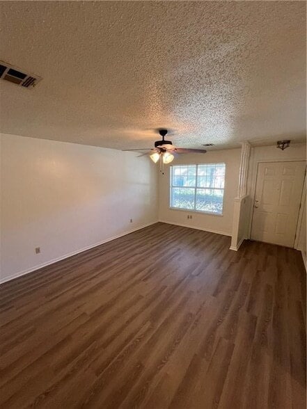 Photo - 320 S 11th Place Unit Apartment