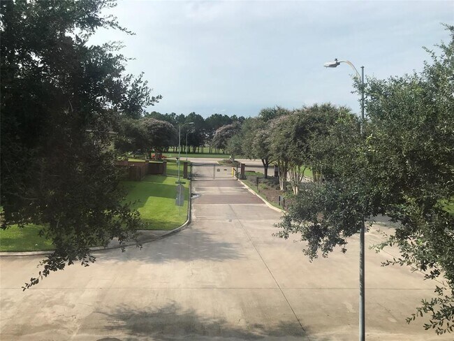 Foto del edificio - 14127 Grovemist Ln