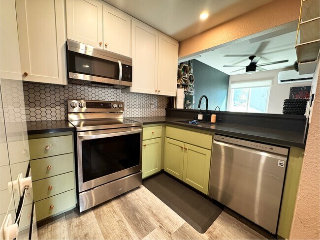 Foto del edificio - 4783 Pine Forest Ln