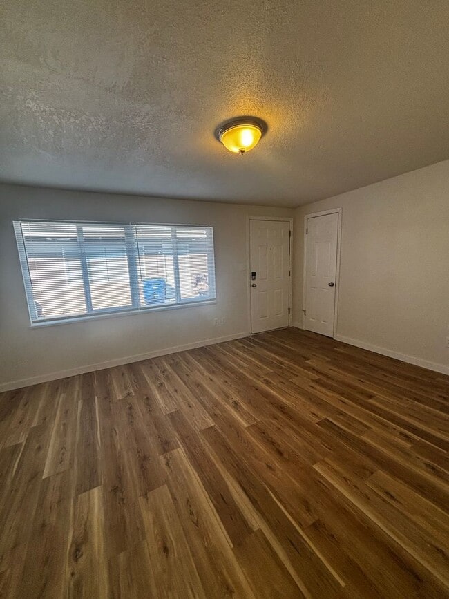 Photo - 33 University Dr Apartment