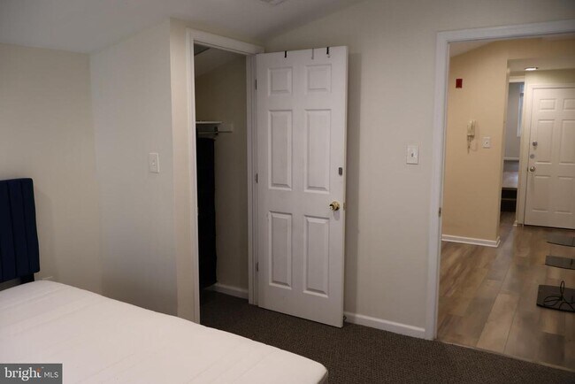 Foto del edificio - 33 S 19th St