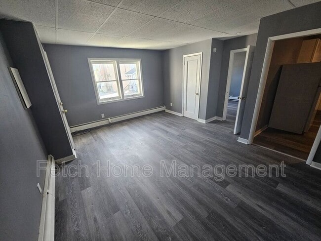 Building Photo - 3 N Main St