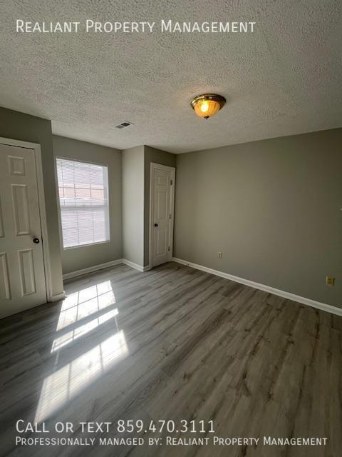 Building Photo - 14 A Street