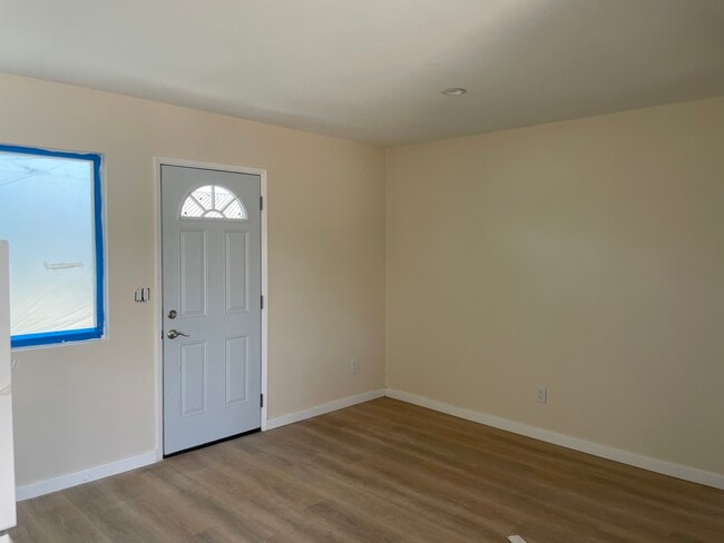 Foto del edificio - 2206 Spring St