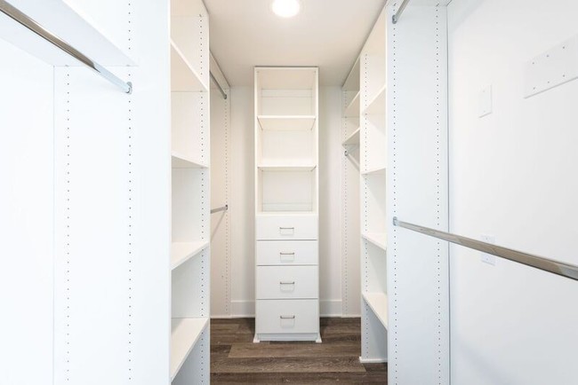Foto del edificio - 748 Wilcox Ave