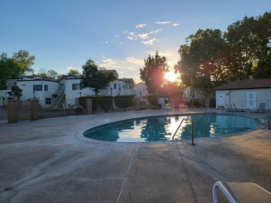 21346 Nandina Ln Unit 102, Santa Clarita, CA 91321 Condo for Rent in