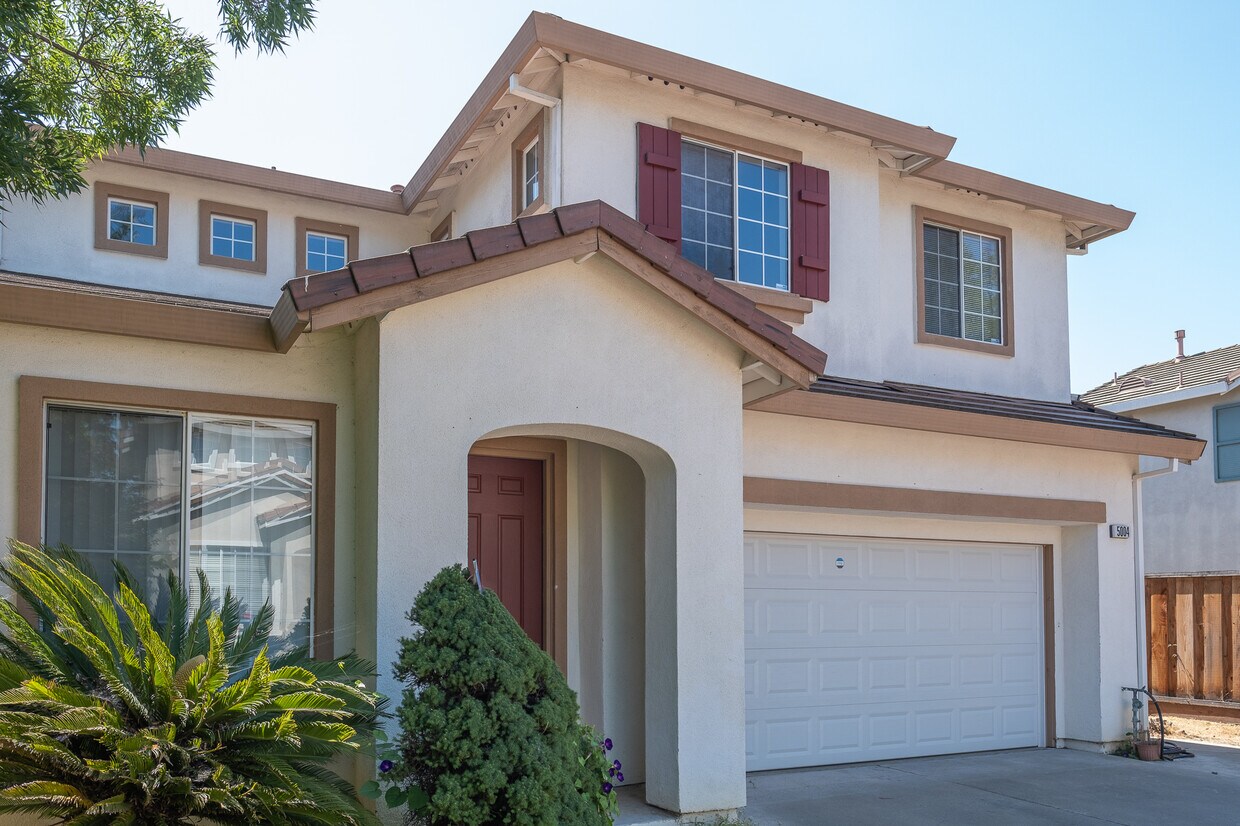 Foto principal - 5004 Cedar Oak Terrace