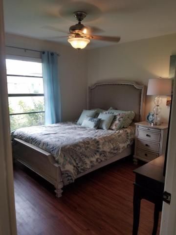 Foto del edificio - 590 Juniper Pl