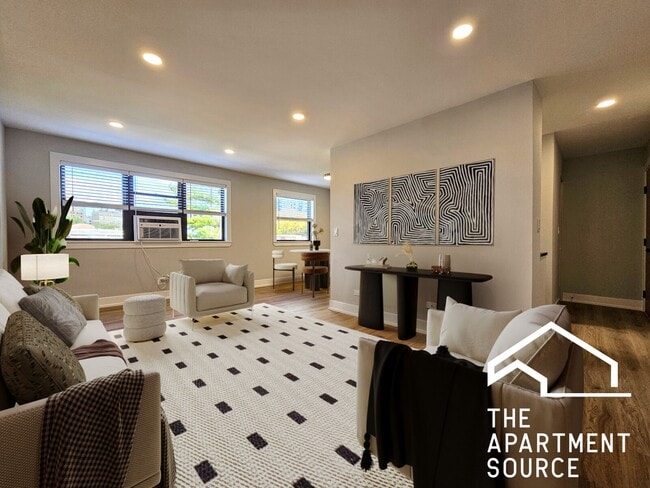 Building Photo - 516 W Aldine Ave