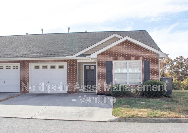 Building Photo - 5816 Metropolitan Way