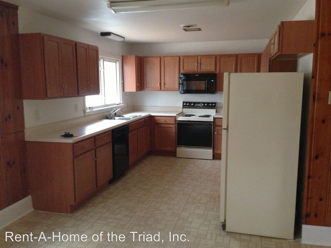 Building Photo - 3 br, 2 bath House - 400 Debanne Road