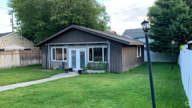 Building Photo - 3407 E 28th Ave