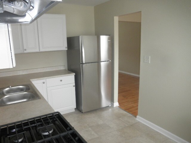 Building Photo - 757 Lannerton Rd