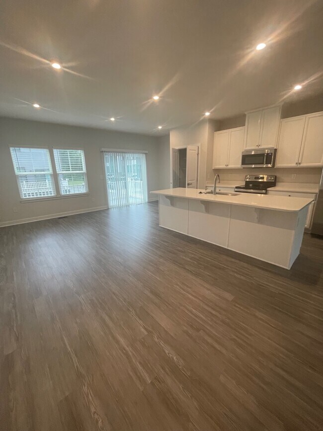 Building Photo - 1705 Shorebird Ln