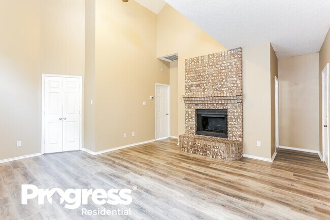 Foto del edificio - 7404 Arbor Park Dr