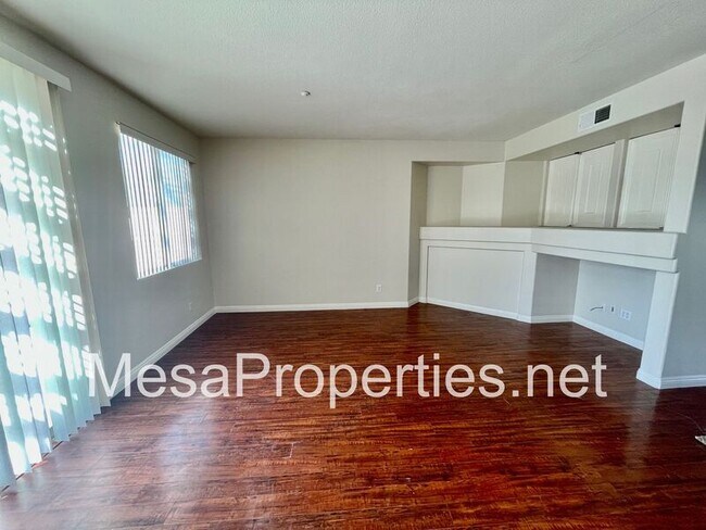 Foto del edificio - 6994 Newport Ave