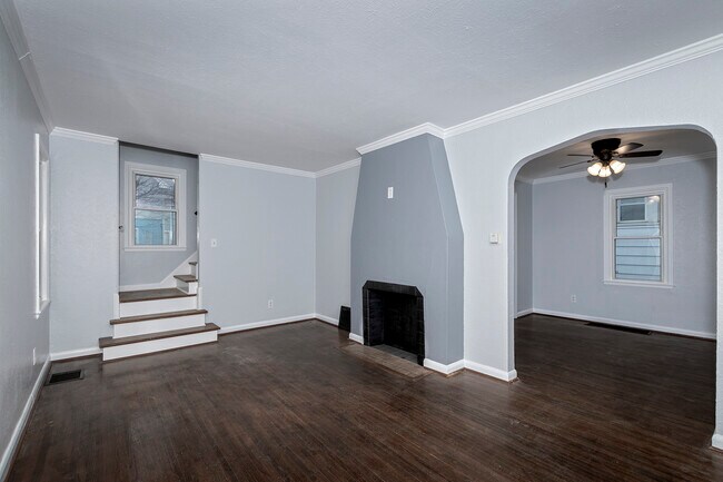 Building Photo - 4456 N Haven Ave