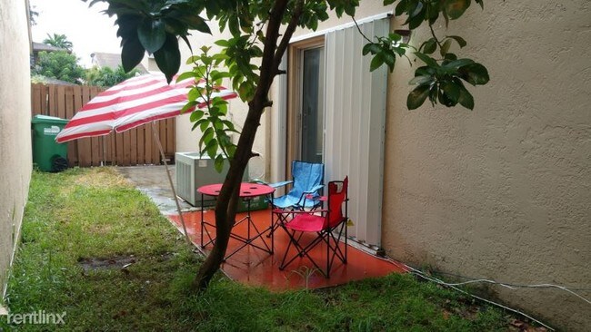 Building Photo - 1 br, 1 bath Apartment - 10800 sw 147 ave