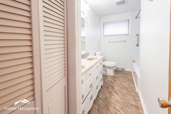 Foto del edificio - 1112 Woodland St