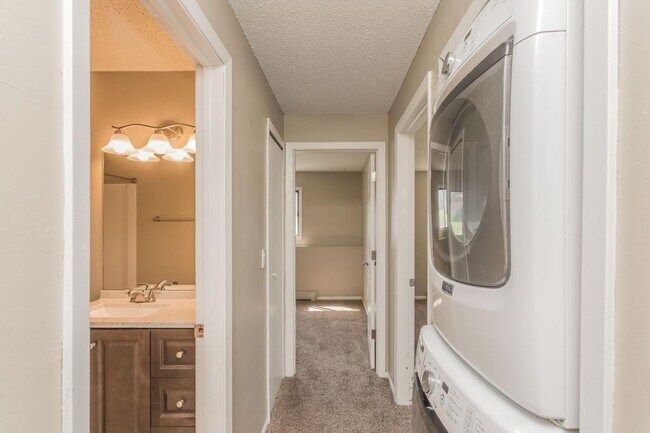 Foto del edificio - 16947 Garcia way w