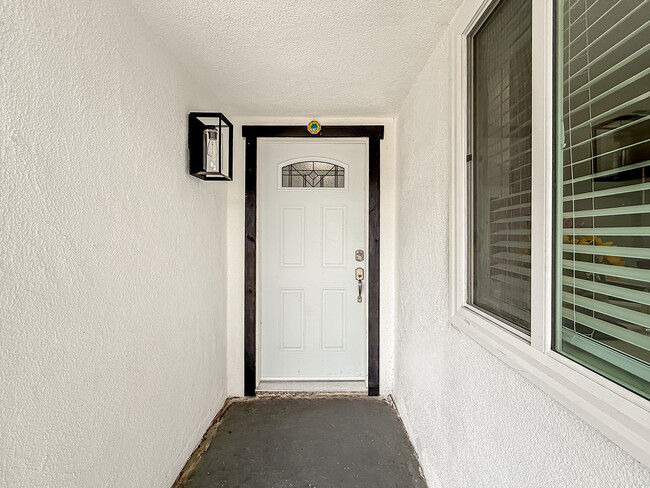 Building Photo - 717 Watson Ave