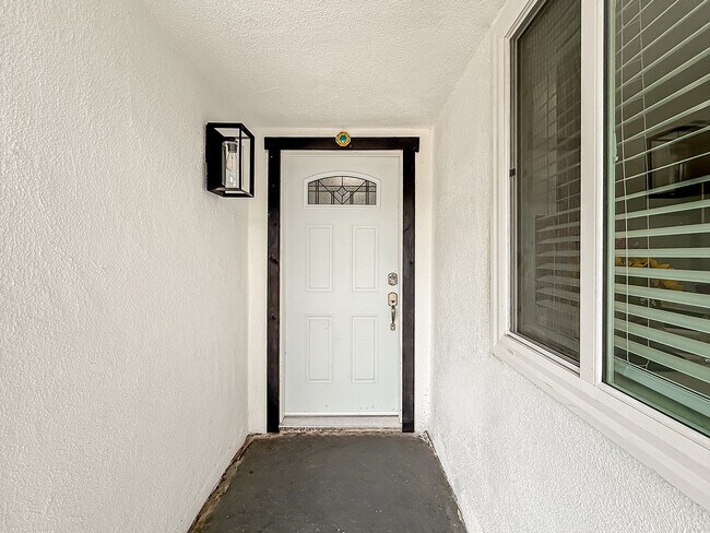 Foto del edificio - 717 Watson Ave