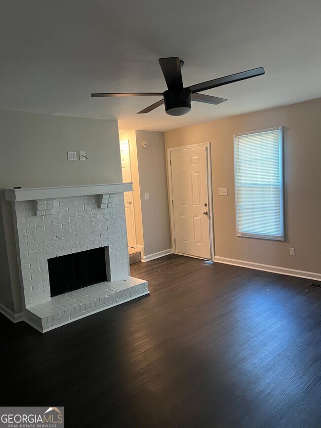 Building Photo - 785 Joseph Club Dr