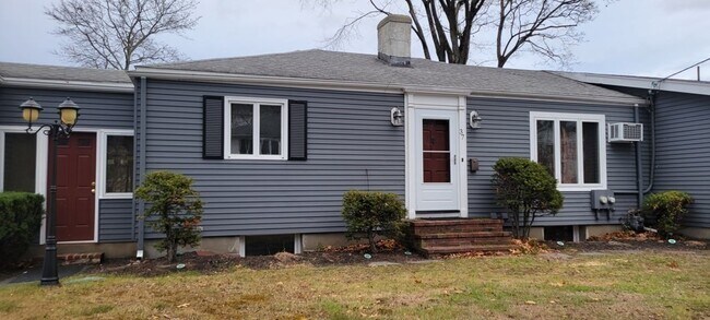 Building Photo - 37 Wendell St