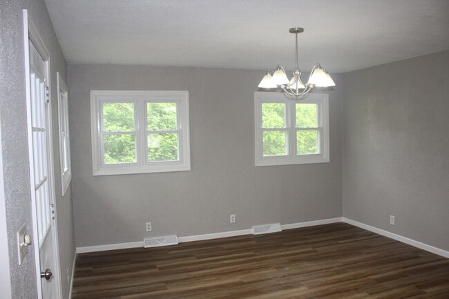 Building Photo - 2028 S Osborne Ave