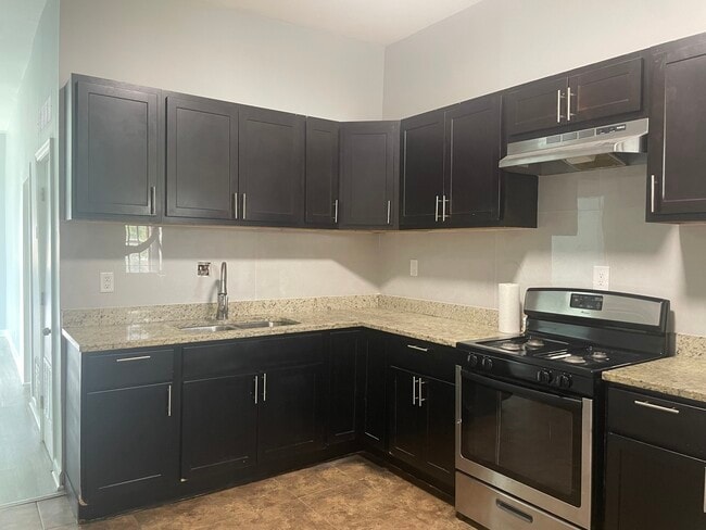 Building Photo - 3359 W Flournoy St