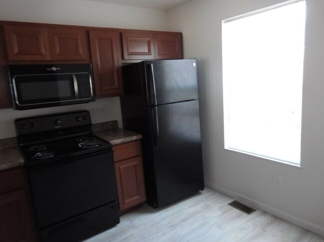 Foto del edificio - 4217 Otter Creek Dr