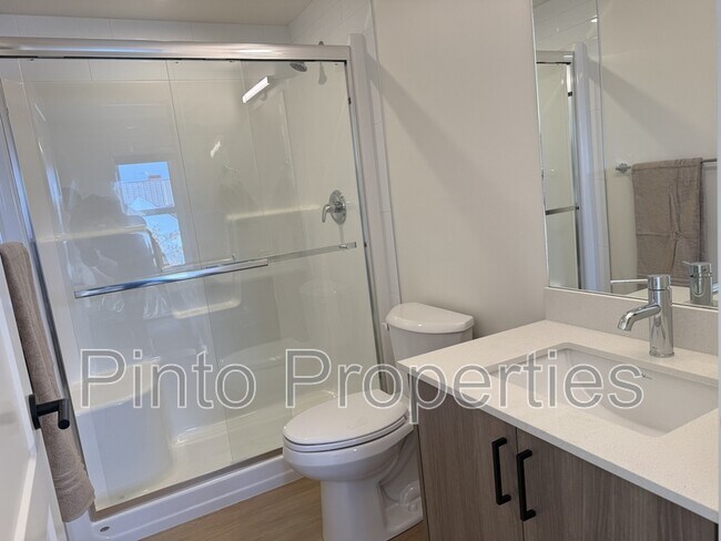 Photo du bâtiment - 8615-8108 108 St NW