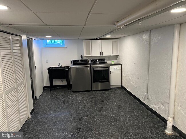 Foto del edificio - 136 Davis St