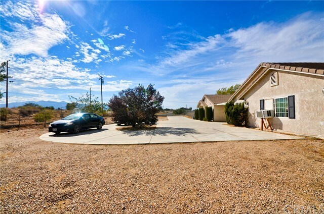 Building Photo - 9922 Phelan Rd