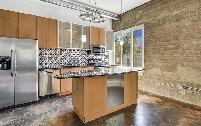 Foto del edificio - 410 E 5th St