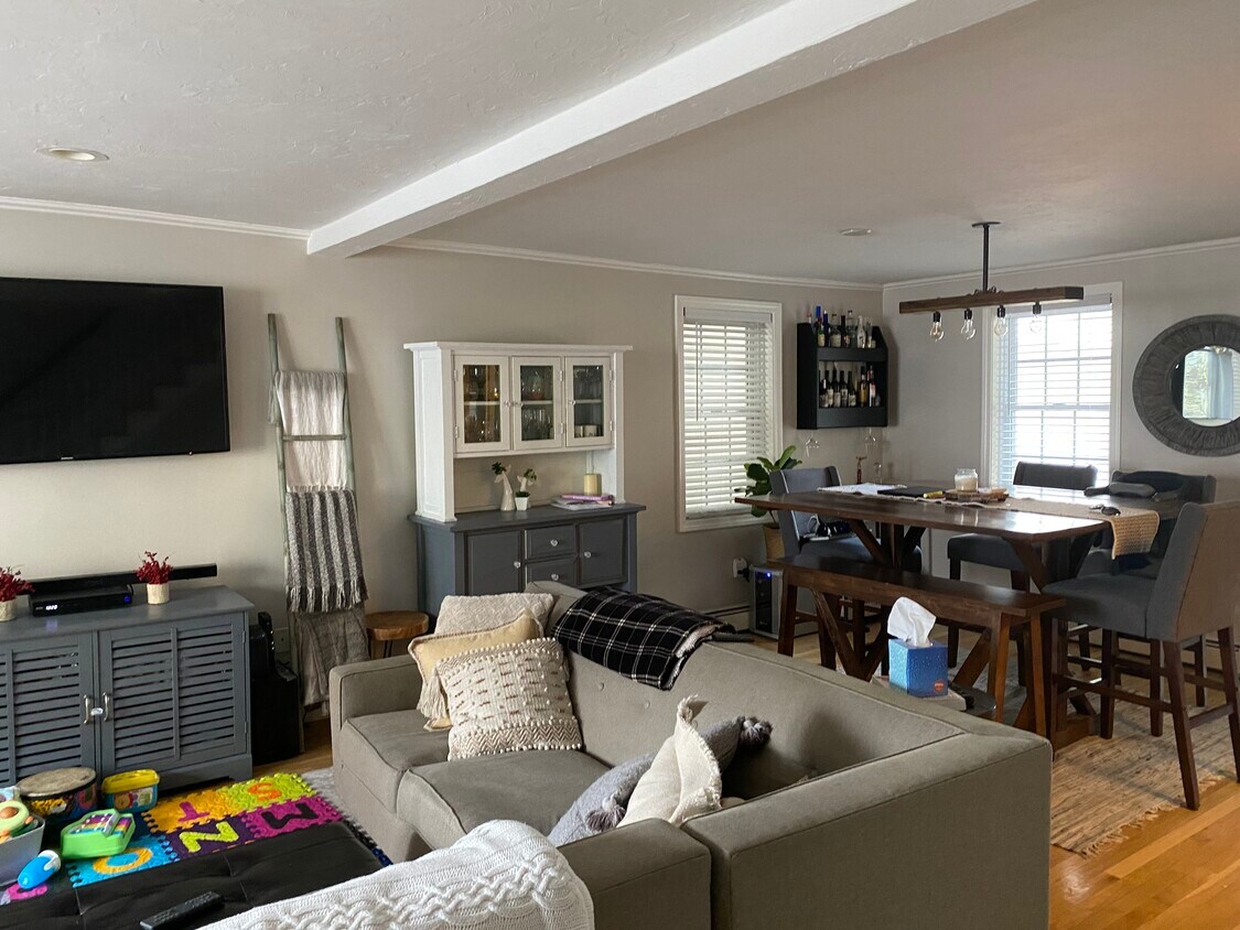 Building Photo - 21 Vinton St