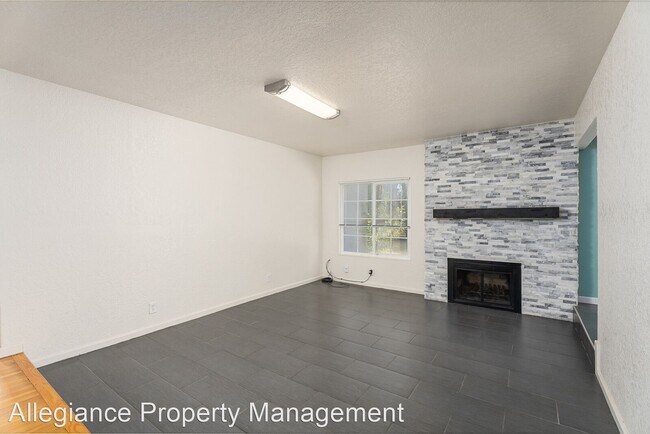Foto del edificio - 3 br, 2 bath House - 4744 Brookfield Dr