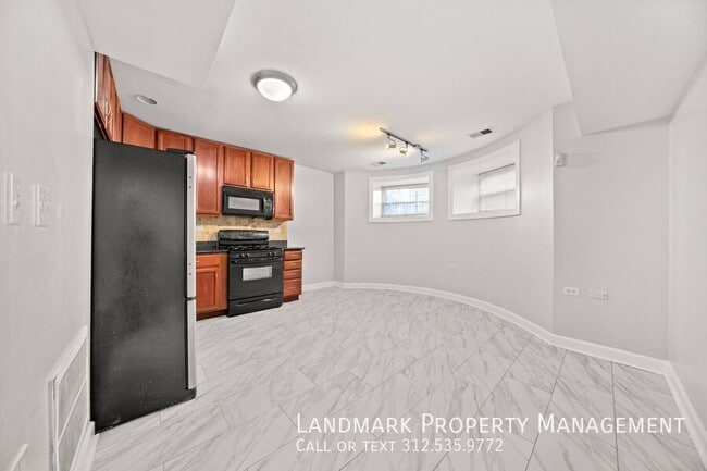 Building Photo - 509 E 44th St