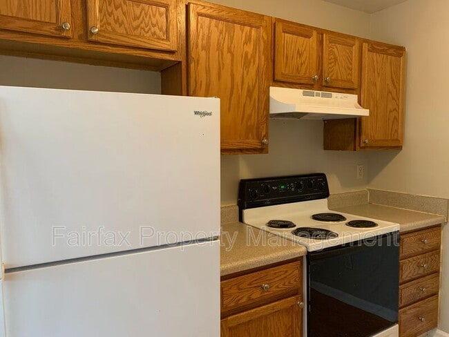Building Photo - 1807 Fidelity Dr