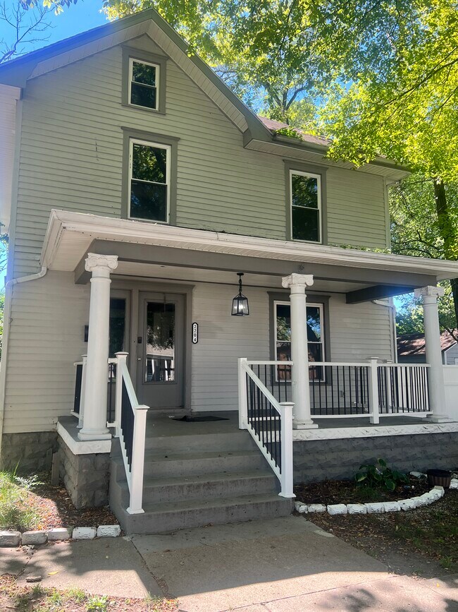 Superior - Superior House