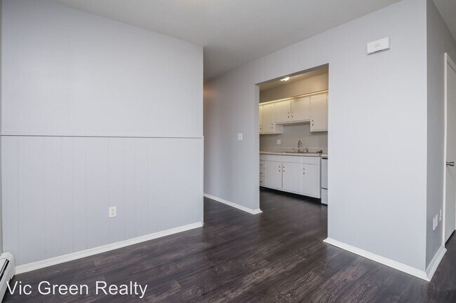 Building Photo - 401 Elder Dr