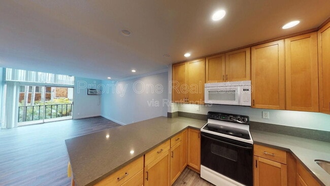 Foto del edificio - 4545 Collwood Blvd
