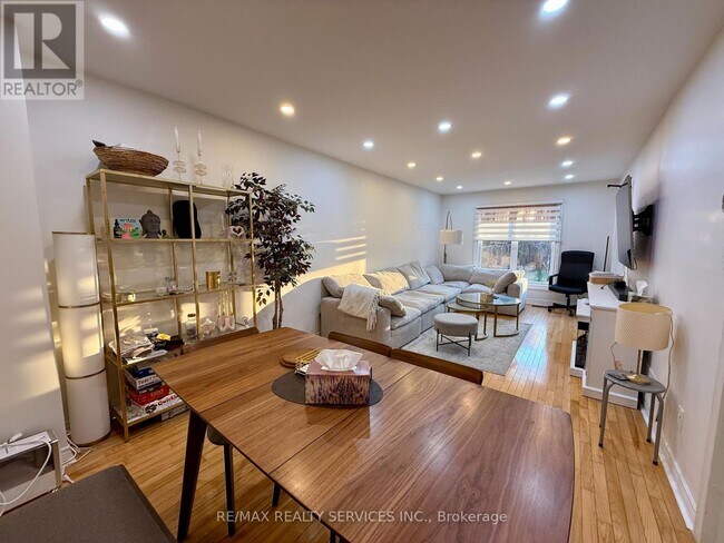 Photo du bâtiment - 15 Inverhuron Trail