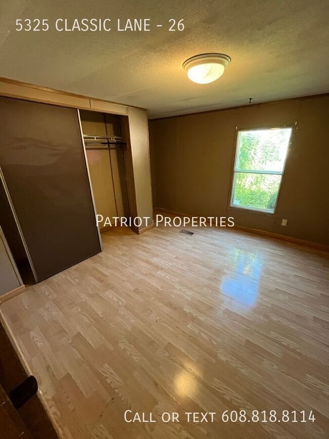 Building Photo - 5325 Classic Ln