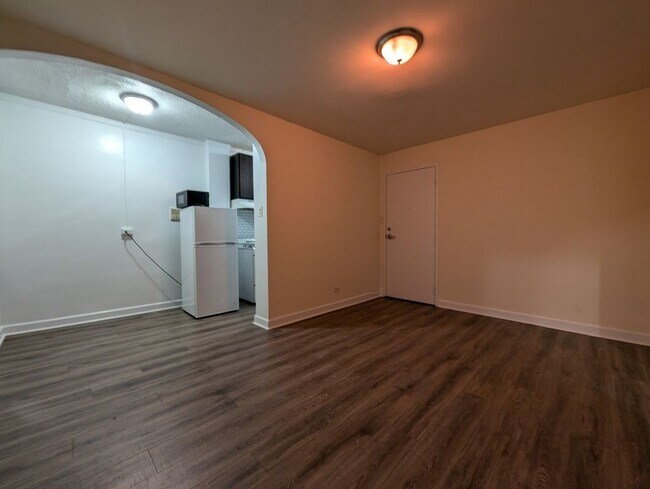 Foto del edificio - 5417 N Kenmore Ave